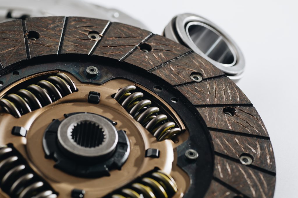 6 Bad Habits That Will Destroy Your Vehicle Clutch